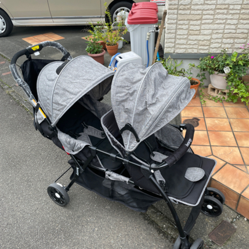 besrey製2人乗りベビーカー