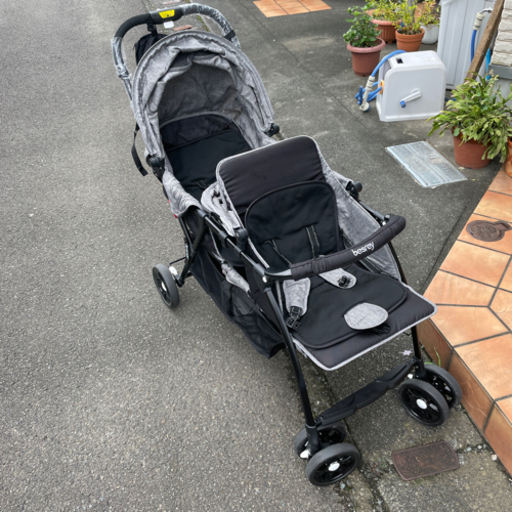 besrey製2人乗りベビーカー