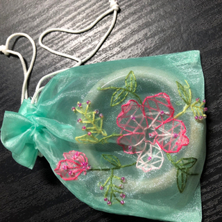 ナチュラル石腕輪の画像