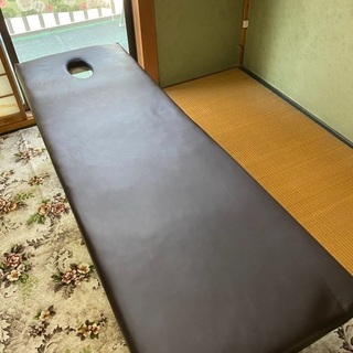 マッサージ用ベッド