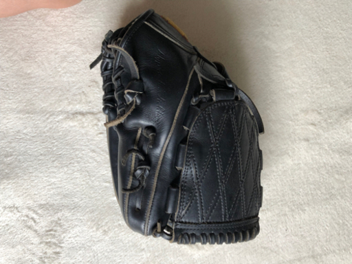 硬式投手用グラブ