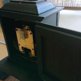 meijiのネジ巻き式置時計の画像