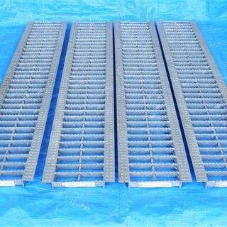 中古 グレーチング４枚（長さ４m） 150mmＵ字溝用 T-2荷...