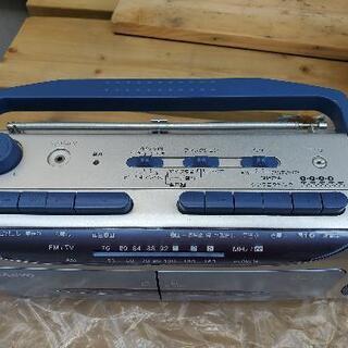 ラジオカセットレコーダーの画像