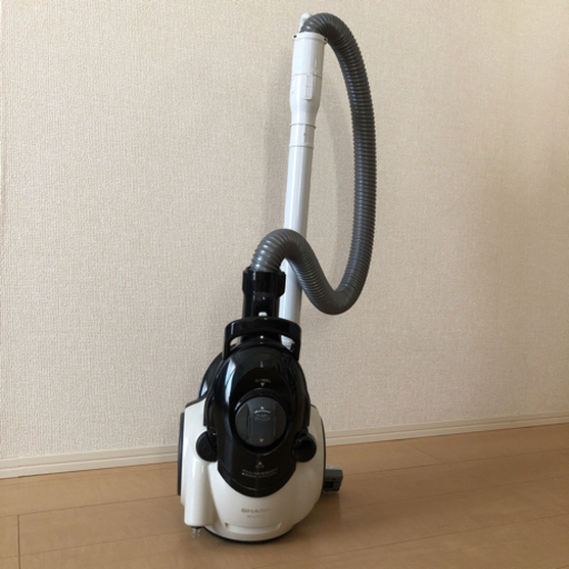 コード式サイクロン掃除機(シャープ2016年製)