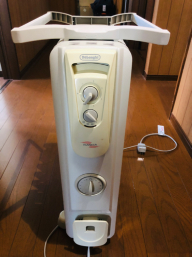 デロンギオイルヒーター　DeLonghi R790812TFS