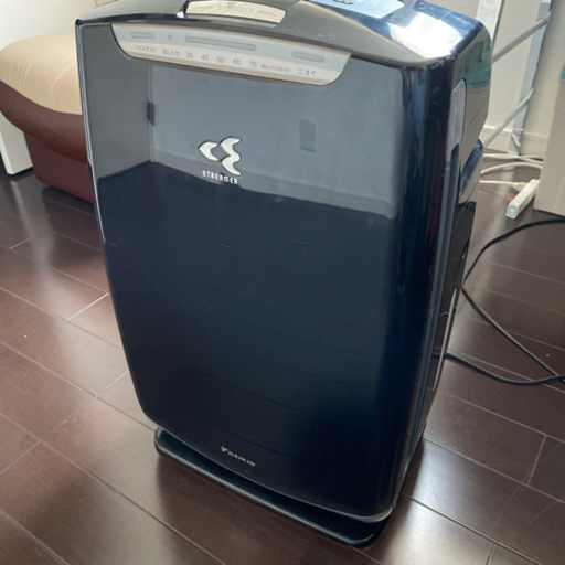 パワフルです。ダイキン空気清浄機　美品です。