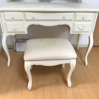 ローラアシュレイ ドレッサーセット