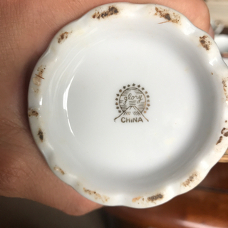 鳴海食器？ボーンチャイナ？のティーセットの画像
