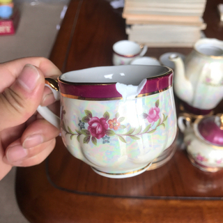 鳴海食器？ボーンチャイナ？のティーセットの画像
