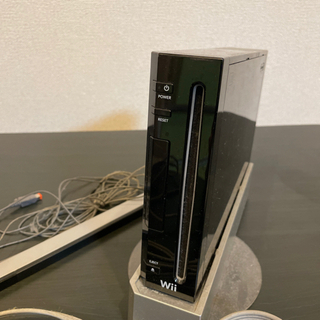 [値下げ]Wii本体一式とWiiリモコン×1の画像