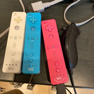 [値下げ]Wii本体一式とWiiリモコン×1の画像