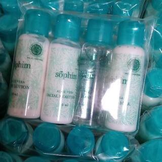 5♦️❨新品❩❨超超激安❩♦️化粧水♦️乳液♦️メイク落とし❨クレンジングミルク❩♦️ボディーローション♦️❨30ml入❩♦️４本セット✕72袋♦️お値打ち♦️とても便利です♦️旅行や出張やお泊まりその他色々に、とても最適♦️おすすめです♦️お早めにどうぞの画像
