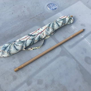 屋外用南国風パラソルとスタンドのセットの画像