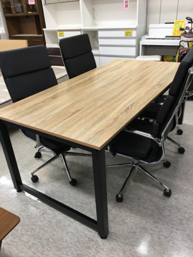 ミーティングテーブルセット　イス4脚つき　状態キレイ