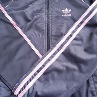 アディダス　adidas　Mサイズ　グレー✕ピンク　ジャージ上下の画像