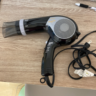 ドライヤー　1200W 取引者確定