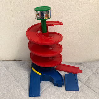トミカパーキングのぐるぐる部分のみ