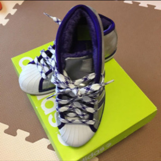 adidas スニーカー 23.0cm