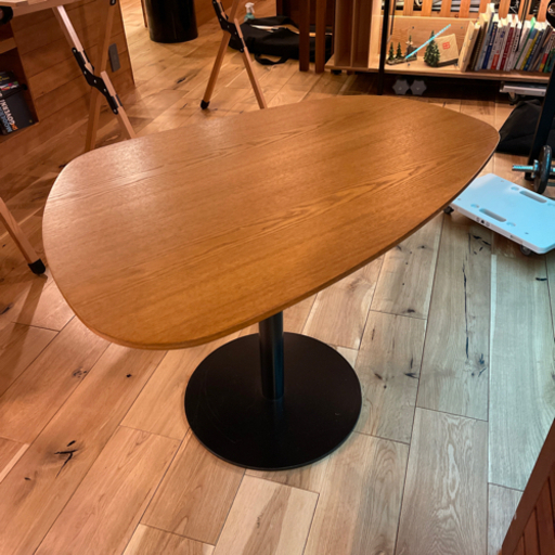 【希少・美品】モダンデザインカフェテーブル
