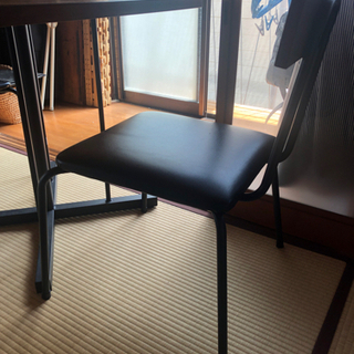 コーヒーテーブル　椅子二脚の画像