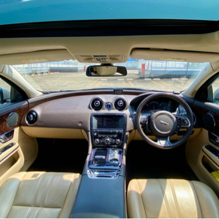 成約済み　ジャガーXJ ラグジュアリー　の画像