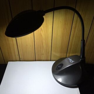 ワンコイン　LED デスクランプ ②