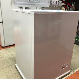 【店頭お渡し】　未使用2020年製　コンパクトチェストフリーザー（100L上開き冷凍庫）　アイリスオーヤマ　ICSD-10A-Wの画像