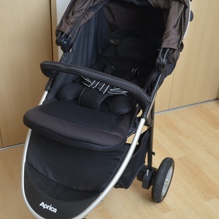 APRICA SMOOVE 3輪ベビーカーの画像