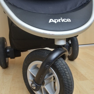 APRICA SMOOVE 3輪ベビーカーの画像