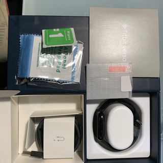最終値引き　☆Fitbit versa ☆ 　充電器×3の画像