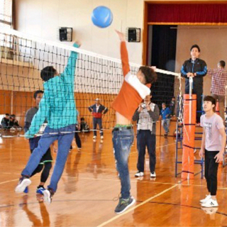 ソフトバレーやりませんかー？
