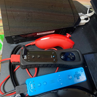 【値下】Wii本体とリモコン2個、ソフト2本　5000→4000円の画像