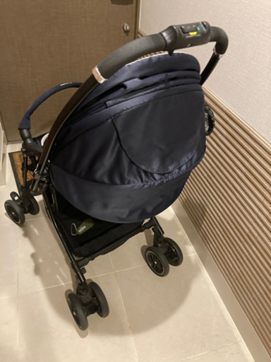 新生児から使える！最初の一台にお勧め！コンビ メチャカルハンディオート4キャス
