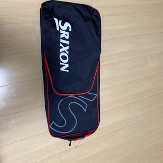 引っ越しのため売り切ります　スリクソン　ラケットバック