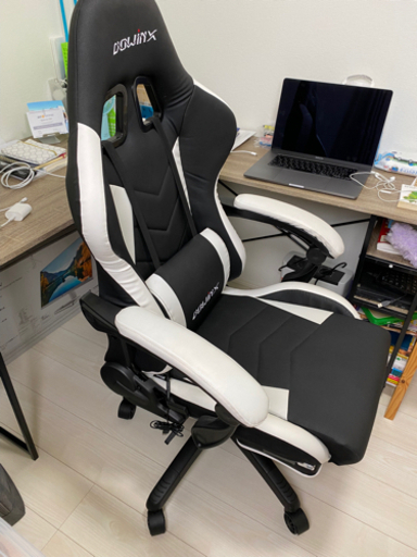 「取引中」デスクチェア　定価2万円で買った新品