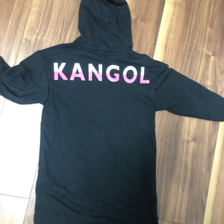 パーカーの画像