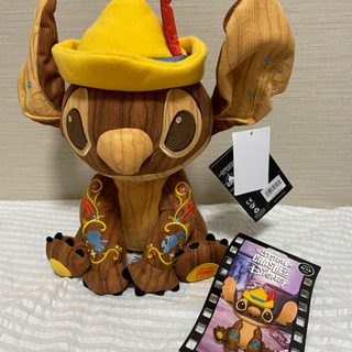 ディズニーストア スティッチぬいぐるみ ピンバッジセット　ピノキオ ディズニーストア スティッチぬいぐるみ ピンバッジセット