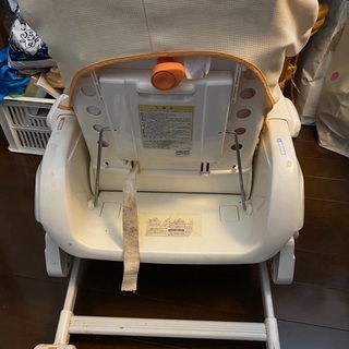 ハイローチェア　コンビの画像