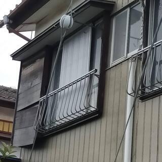 軒天と雨戸の戸袋をお安く修繕していただける方募集