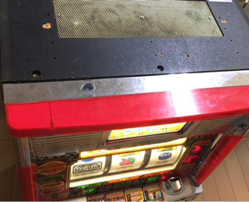 こちらの希望場所へ引き取りに来ていただける場合は4000円値引きします　4号機アラジンA パチスロ実機