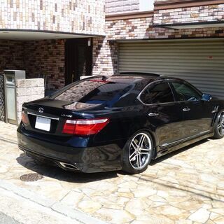 検査3年11月LS460 バージョンS iパッケージ WALDエアロ・フェンダー/ジャンクション20インチ/サスコン/マークレビンソン/HDDナビ/地デジ/ETCの画像