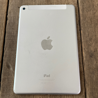 【美品】iPad mini 4 128GB シルバー SIMフリーの画像