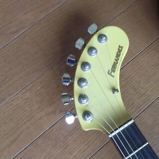 電源のいらないエレキギターの画像