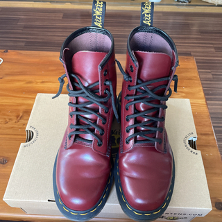 ドクターマーチン 8ホール チェリーレッド