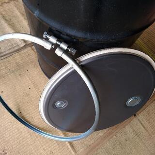 ドラム缶(フタと固定バンド付き)の画像