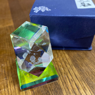 3Dレーザークリスタルガラス　月とフクロウ　箱付き