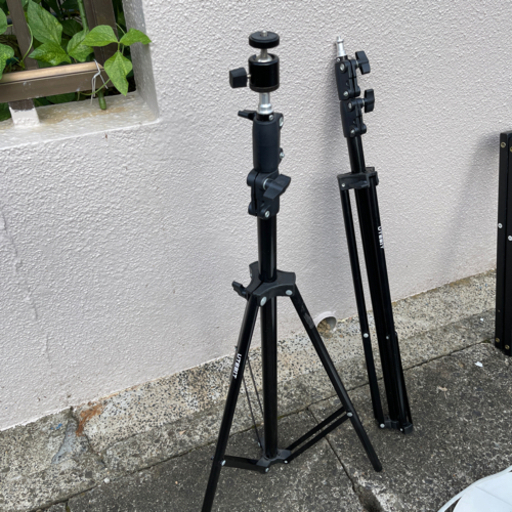 三脚1500円/2個
