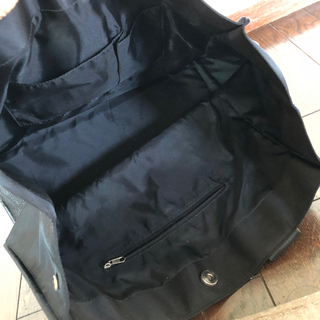 黒トートバッグの画像