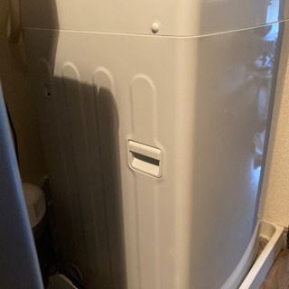 4.5L洗濯機+置き台　お譲りします（車等で取りに来ていただける方）の画像